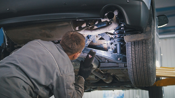 How to Know When Your Car Needs Suspension Repair. 6 Symptoms To Look Out For